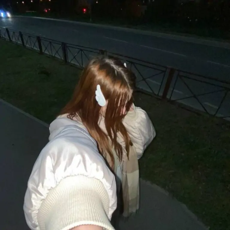 پروفایل Liana